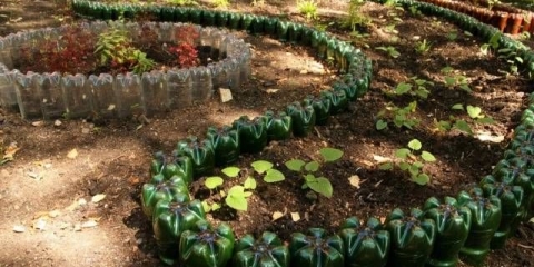 Kako napraviti baštu od plastičnih flaša